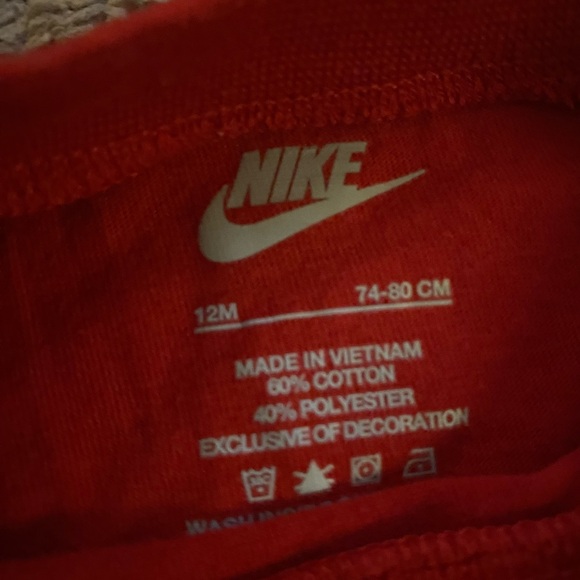 Two piece baby boy Nike long sleeve sweatsuit 💙 - Picture 6 of 6